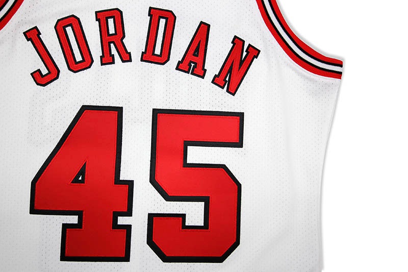 MITCHELL & NESS AUTHENTIC JERSEY (CHICAGO BULLS/HOME/1994-95/MICHAEL JORDAN)