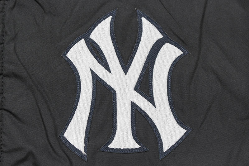 JH Design NEW YORK YANKEES REVERSIBLE FLEECE AND FAUX LEATHER HOODED JACKET (953-GTT8:CHARCOAL/BLACK)