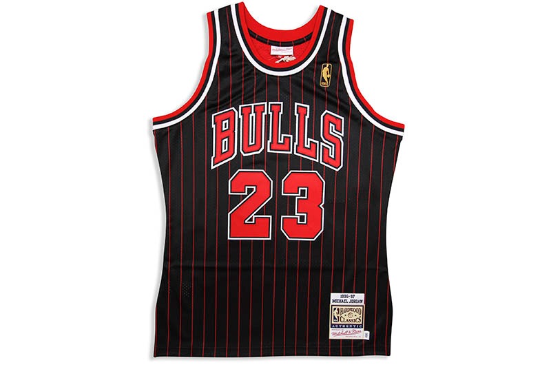 MITCHELL & NESS AUTHENTIC JERSEY (CHICAGO BULLS/ALTERNATE/1996-97/MICHAEL JORDAN)