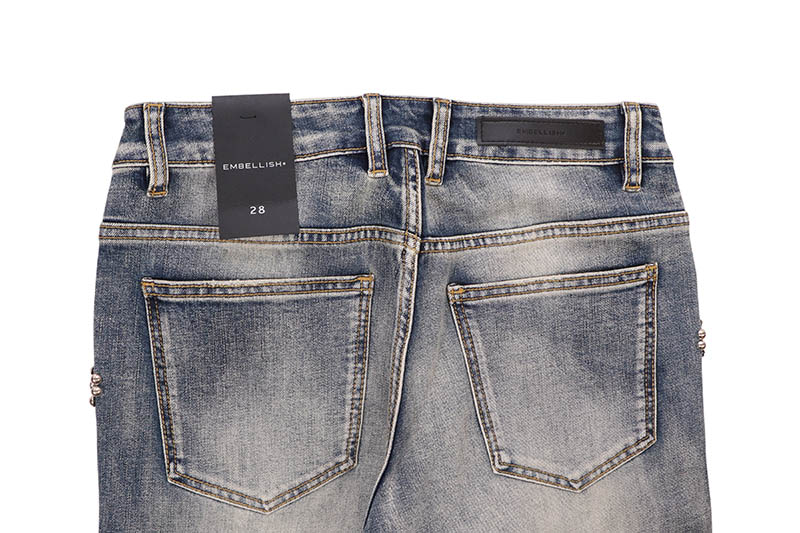 EMBELLISH ENAMEL STUDDED STRAIGHT DENIM (EMBSPR24-044:INDIGO 