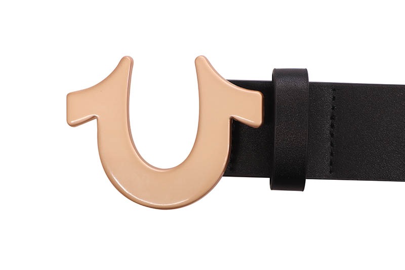TRUE RELIGION HORSESHOE BUCKLE BELT (TRMBUK001:GOLD METAL)