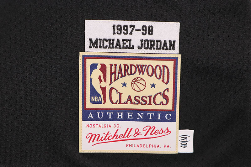MITCHELL & NESS AUTHENTIC JERSEY (CHICAGO BULLS/ALTERNATE/MICHAEL JORDAN/#23/1997-98:BLACK) AJY4GS18400-CBUBLCK97MJO