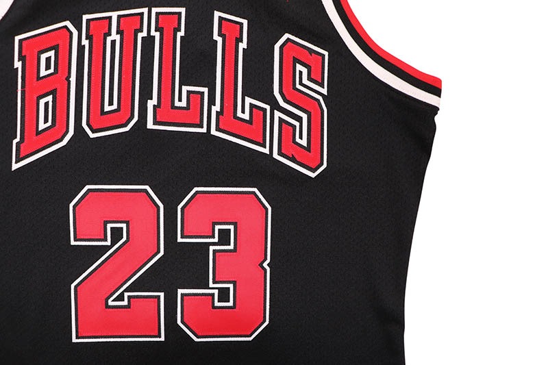 MITCHELL & NESS AUTHENTIC JERSEY (CHICAGO BULLS/ALTERNATE/MICHAEL JORDAN/#23/1997-98:BLACK) AJY4GS18400-CBUBLCK97MJO