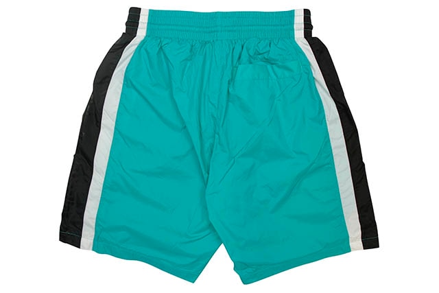 MITCHELL & NESS PACKABLE NYLON SHORTS(VANCOUVER GRIZZLIES)