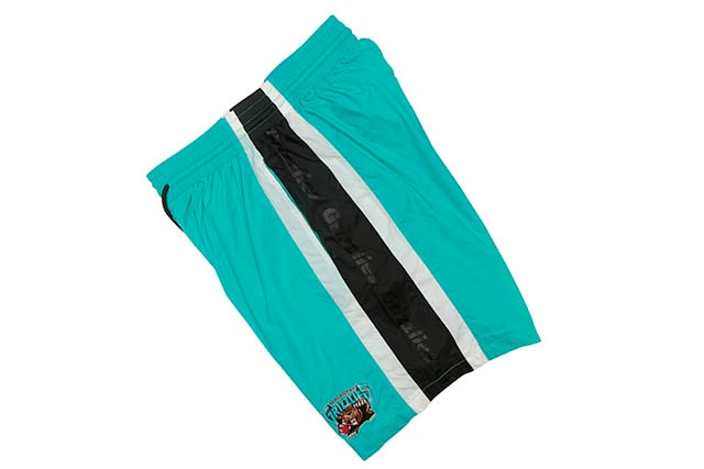 MITCHELL & NESS PACKABLE NYLON SHORTS(VANCOUVER GRIZZLIES)