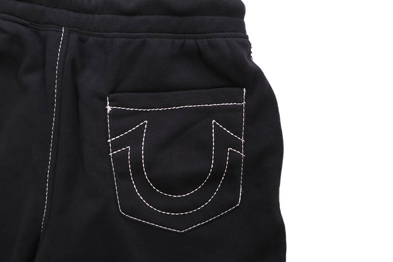 TRUE RELIGION BIG T SWEAT SHORT (108938:BLACK)
