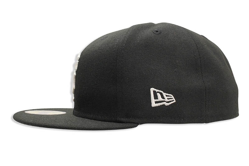NEW ERA SAN FRANCISCO GIANTS BASIC 59FIFTY FITTED CAP (BLACK/WHITE)