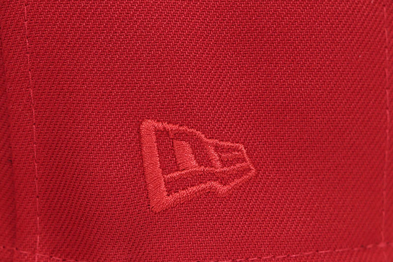 NEW ERA NEW YORK YANKEES 59FIFTY FITTED CAP (1999 WORLD SERIES SIDE PATCH/GREY UNDER VISOR/SCARLET) 70874677