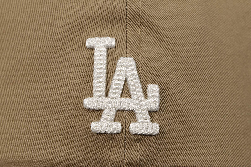 NEW ERA LOS ANGELES DODGERS 9TWENTY ST. VALENTINE'S DAY ADJUSTABLE CAP (KHAKI/WALNUT) 14490395