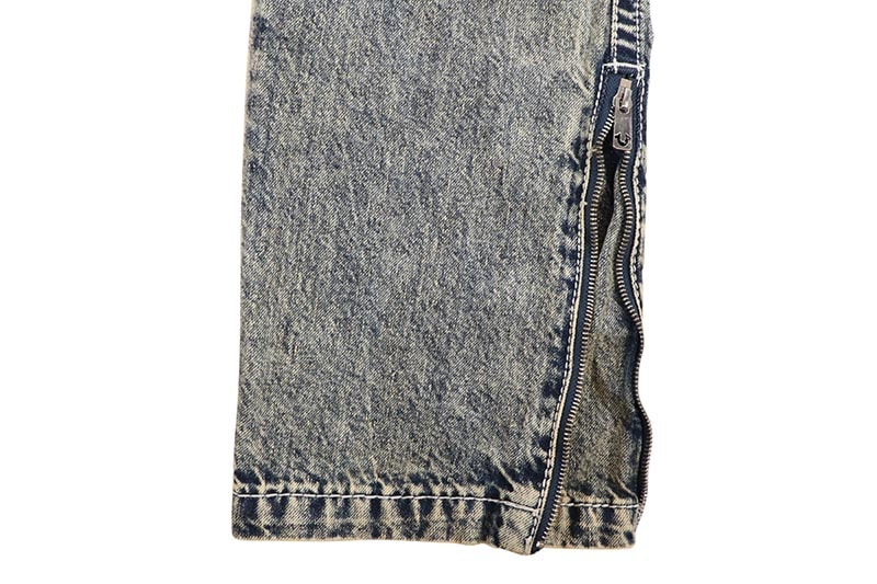 TRUE RELIGION BIG T STRAP ZIP CARGO BAGGY JEAN (109125C:ELIZABETH ST MEDIUM WASH)