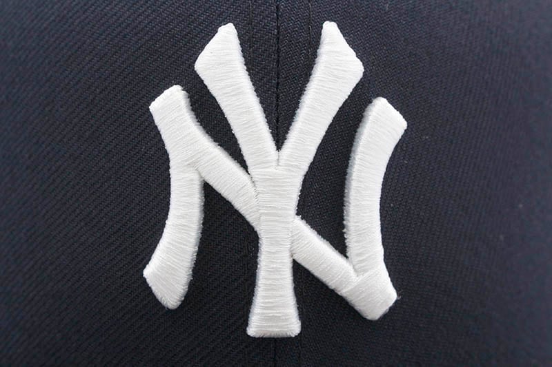 NEW ERA NEW YORK YANKEES 59FIFTY FITTED CAP (NAVY/DEREK JETER 2020 HALL OF FAME)