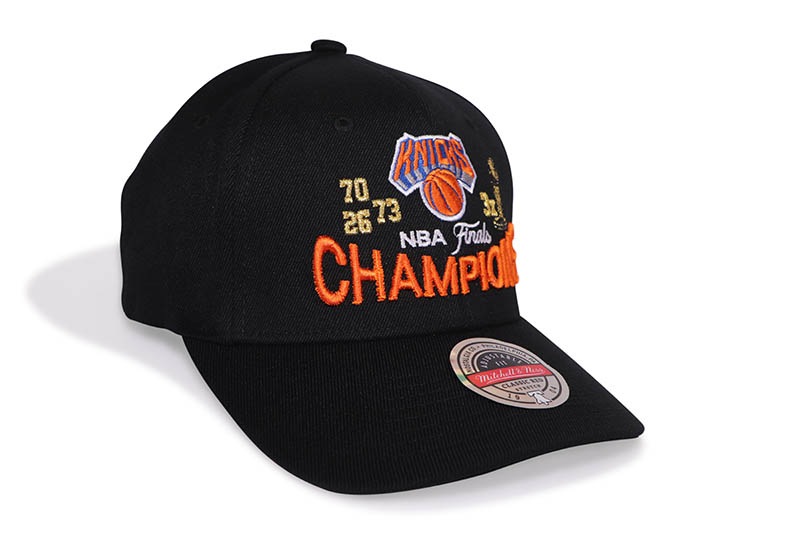 MITCHELL & NESS NEW YORK KNICKS CHAMPIONS TROPHY STRETCH SNAPBACK HAT (HC22295-NYKBLCK:BLACK)