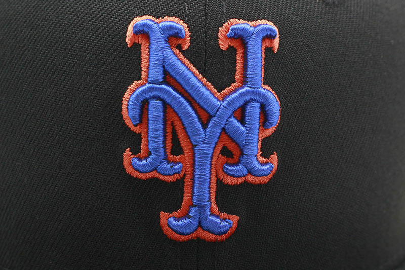 NEW ERA NEW YORK METS 59FIFTY FITTED CAP (PINK UNDER VISOR/BLACK)