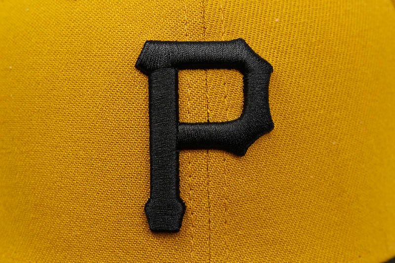 NEW ERA PITTSBURGH PIRATES TEAM CLASSIC 39THIRTY STRETCH FIT CAP (MUSTARD/BLACK)