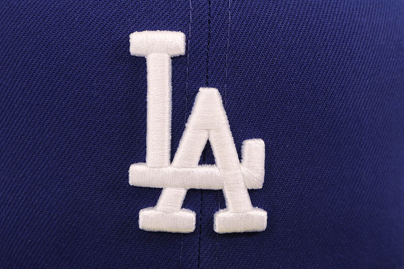 NEW ERA LOS ANGELES DODGERS 59FIFTY FITTED CAP (2024 WORLD SERIES CHAMPIONS SIDE PATCH/BLACK UNDER VISOR/DARK ROYAL) 70971074