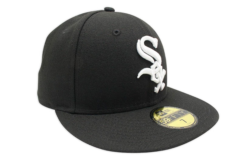 NEW ERA CHICAGO WHITE SOX 59FIFTY FITTED CAP (PINK UNDER VISOR/BLACK)