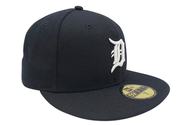 NEW ERA DETROIT TIGERS 59FIFTY FITTED CAP (PINK UNDER VISOR/NAVY)