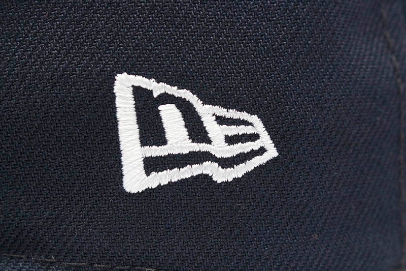 NEW ERA DETROIT TIGERS 59FIFTY FITTED CAP (PINK UNDER VISOR/NAVY)