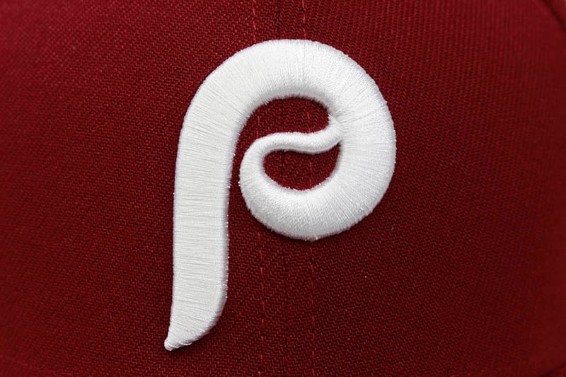 NEW ERA PHILADELPHIA PHILLIES TEAM CLASSIC 39THIRTY STRETCH FIT CAP (BURGUNDY)