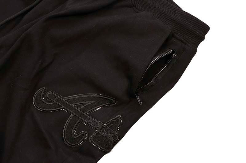 PRO STANDARD ATLANTA BRAVES TRIPLE BLACK LOGO JOGGER (LAB432535:BLACKOUT)