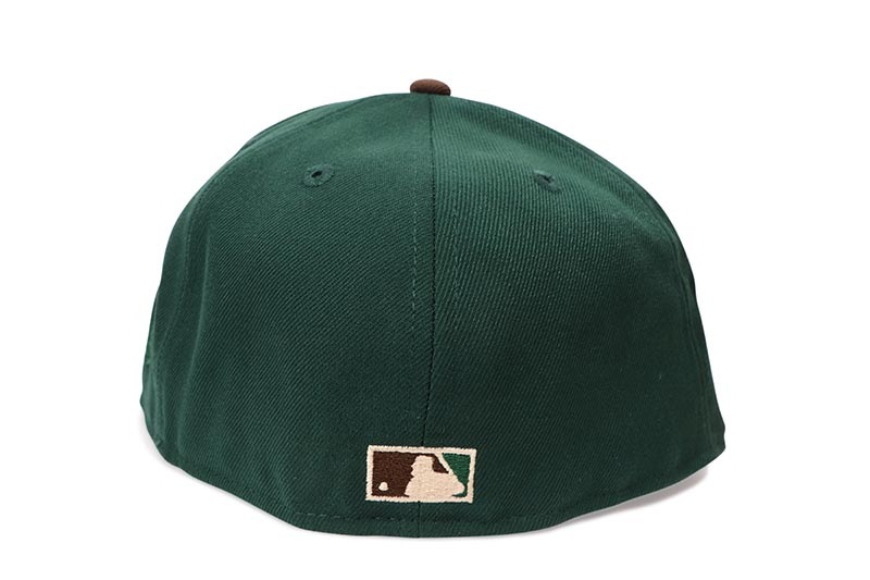 NEW ERA CHICAGO WHITE SOX 59FIFTY FITTED CAP (2005 WORLD CHAMPIONS SIDE PATCH/GREY UNDER VISOR/DARK GREEN WALNUT)