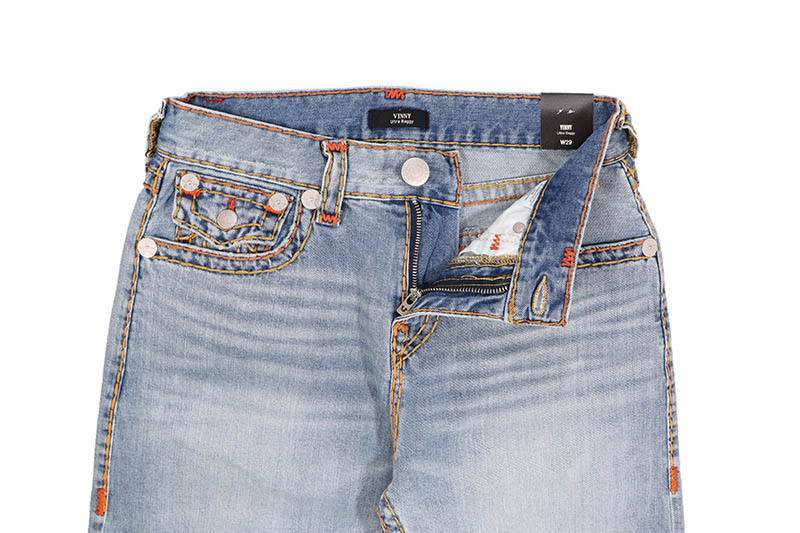 TRUE RELIGION VINNY SUPER T FLAP SHORT (110203:SHATTERD MIDIUM WASH)