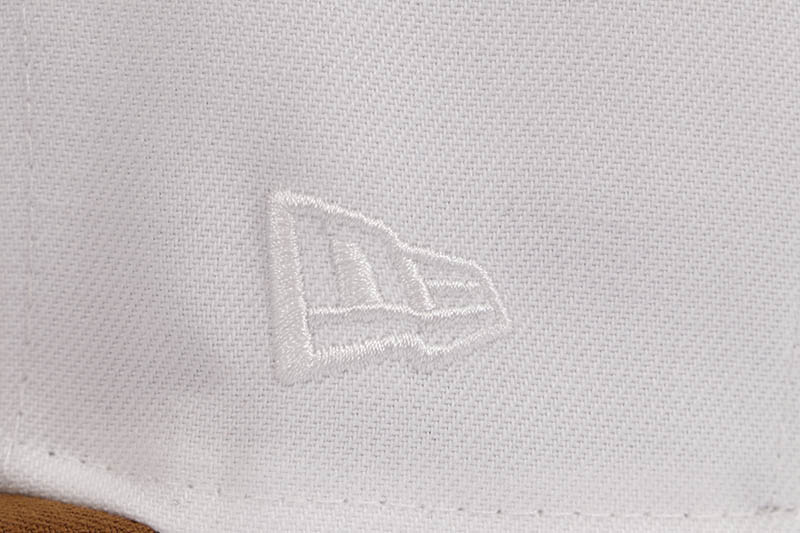 NEW ERA NEW YORK METS 59FIFTY FITTED CAP (60TH ANNIVERSARY SIDE PATCH/RED UNDER VISOR/OPTIC WHITE PEANUTS TAN) 70833227