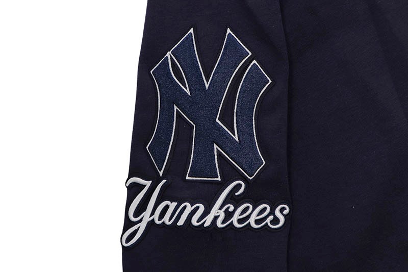 PRO STANDARD NEW YORK YANKEES CLASSIC CHENILLE LOGO ZIP HOODIE (LNY531890:MIDNIGHT NAVY)