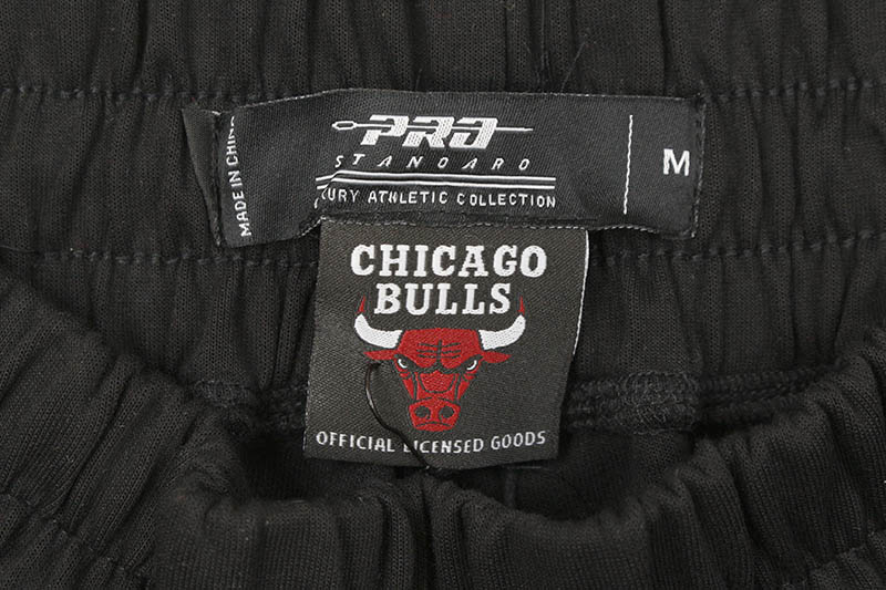 PRO STANDARD CHICAGO BULLS TEAM SHORTS (BCB351135:BLACK)