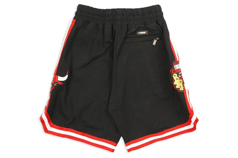 PRO STANDARD CHICAGO BULLS TEAM SHORTS (BCB351135:BLACK)