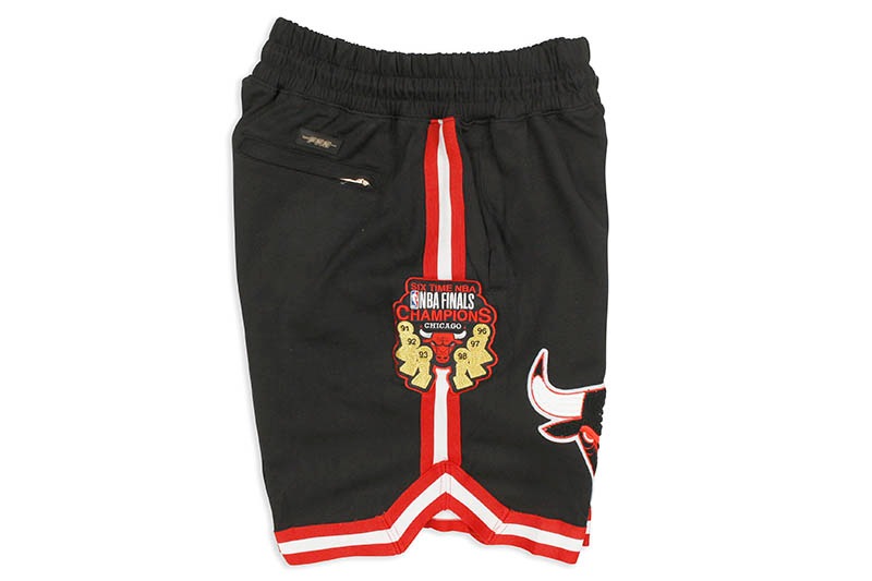 PRO STANDARD CHICAGO BULLS TEAM SHORTS (BCB351135:BLACK)