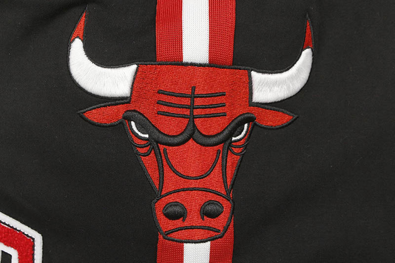 PRO STANDARD CHICAGO BULLS TEAM SHORTS (BCB351135:BLACK)