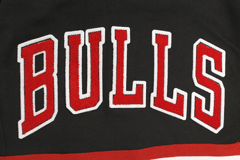 PRO STANDARD CHICAGO BULLS TEAM SHORTS (BCB351135:BLACK)
