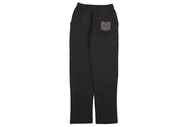 SB STUDIOS WORLDWIDE SWEATSUIT (TRIPLE BLACK)