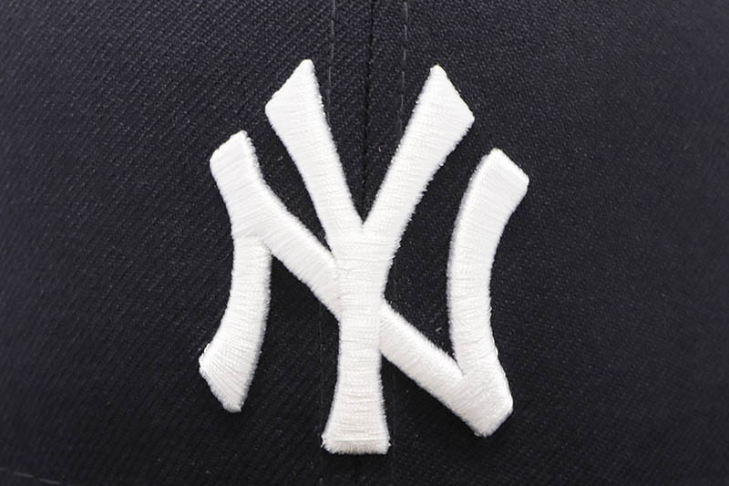 NEW ERA NEW YORK YANKEES X AWAKE 59FIFTY FITTED CAP (2000 SUBWAY SERIES SIDE PATCH/GREEN UNDER VISOR/NAVY)