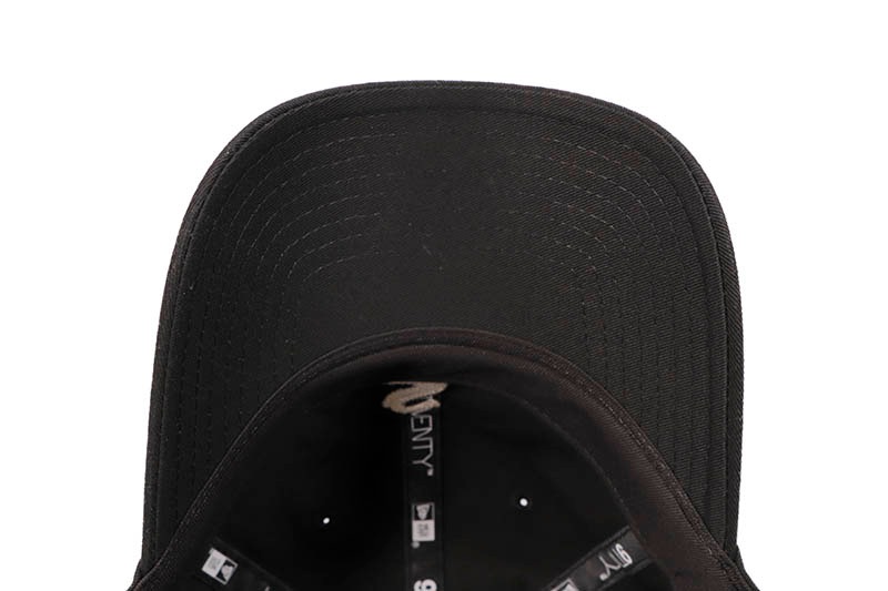 NEW ERA CHICAGO WHITE SOX 9TWENTY CHAIN STITCH ADJUSTABLE CAP (BLACK) 14307625