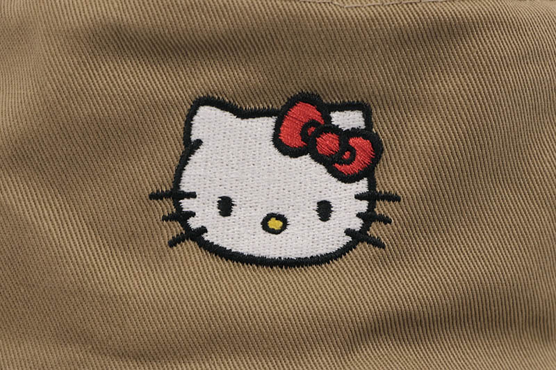 NEW ERA KID'S HELLO KITTY REVERSIBLE BUCKET HAT (KHAKI) 14348590
