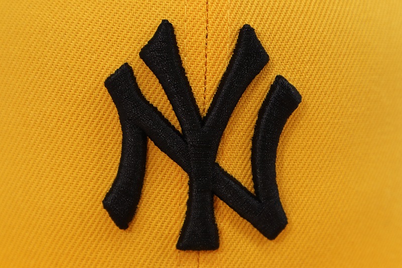 NEW ERA NEW YORK YANKEES 59FIFTY FITTED CAP (1996 WORLD SERIES CUSTOM SIDE PATCH/GREY UNDER VISOR/A GOLD)