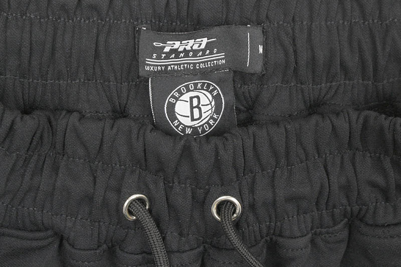 PRO STANDARD BROOKLYN NETS TEAM SHORTS (BBN351116:BLACK)
