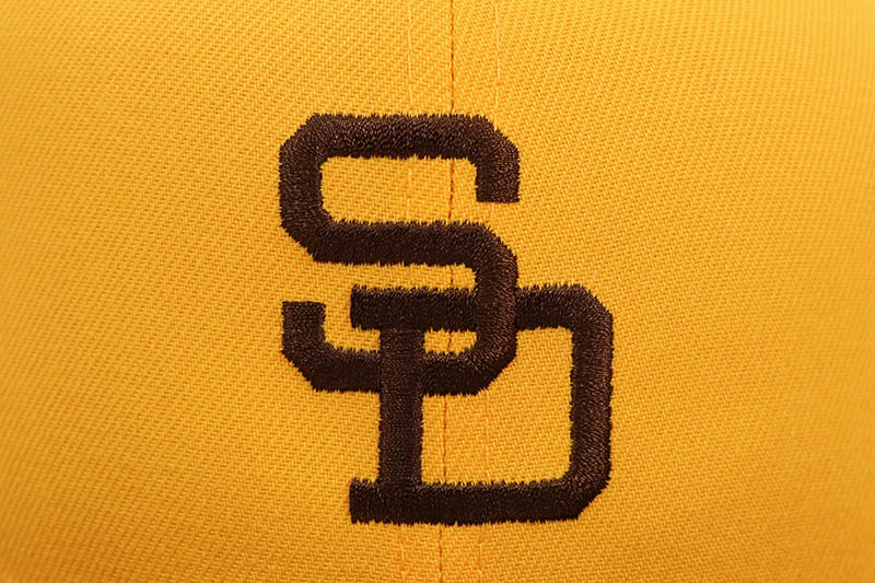 NEW ERA SAN DIEGO PADRES 59FIFTY FITTED CAP (40TH ANNIVERSARY CUSTOM SIDE PATCH/GREEN UNDER VISOR/A GOLD WALNUT) 14724841