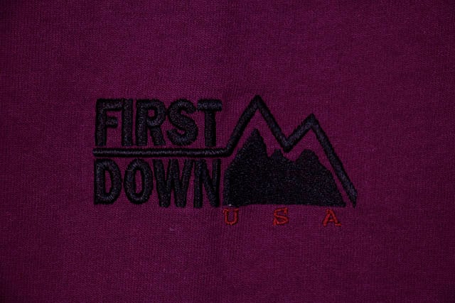 FIRST DOWN L/S EMBROIDERY TEE (F771001/80:PURPLE)