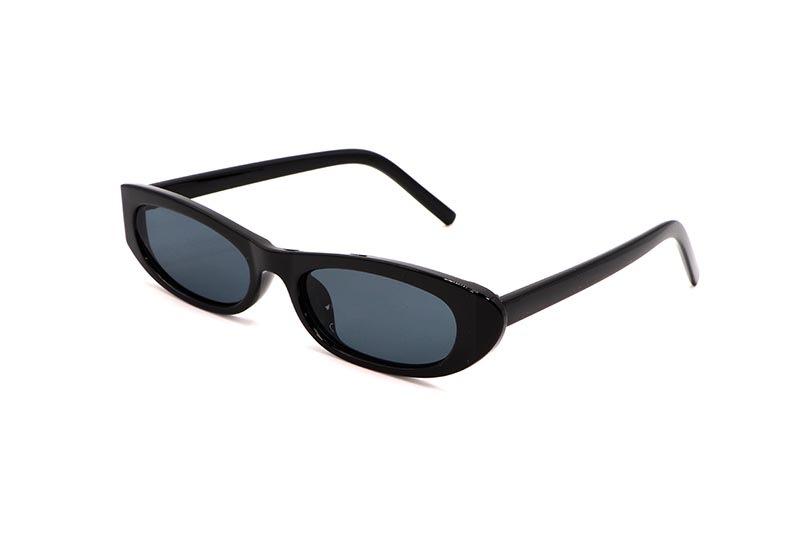 KD EYEWEAR SMALL CAT EYE SUNGLASSES (BLACK)