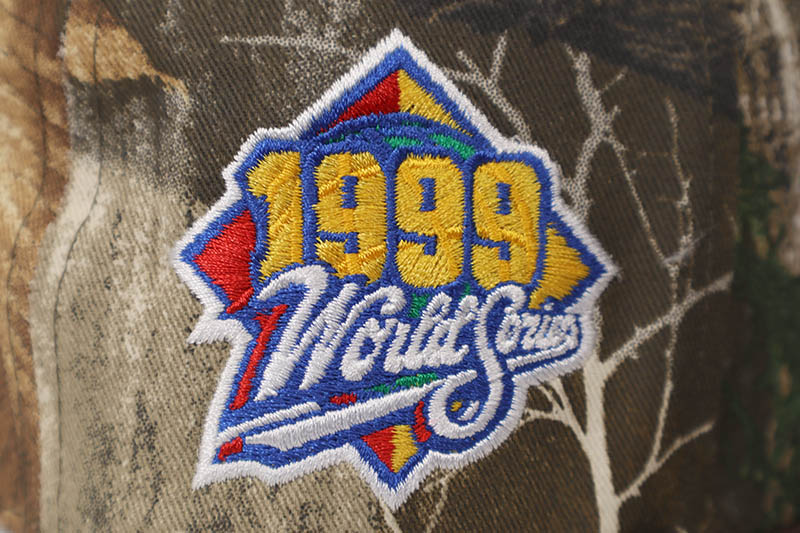 NEW ERA NEW YORK YANKEES 59FIFTY FITTED CAP (1999 WORLD SERIES SIDE PATCH/GREY UNDER VISOR/REALTREE CAMO BURNT WOOD) 14490420