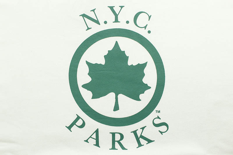 NEW ERA NYC PARKS PULLOVER HOODIE (WHITE)