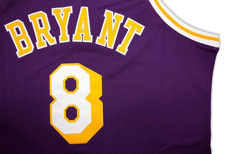 MITCHELL & NESS AUTHENTIC JERSEY (LOS ANGELES LAKERS/ROAD/1996-97/KOBE BRYANT)