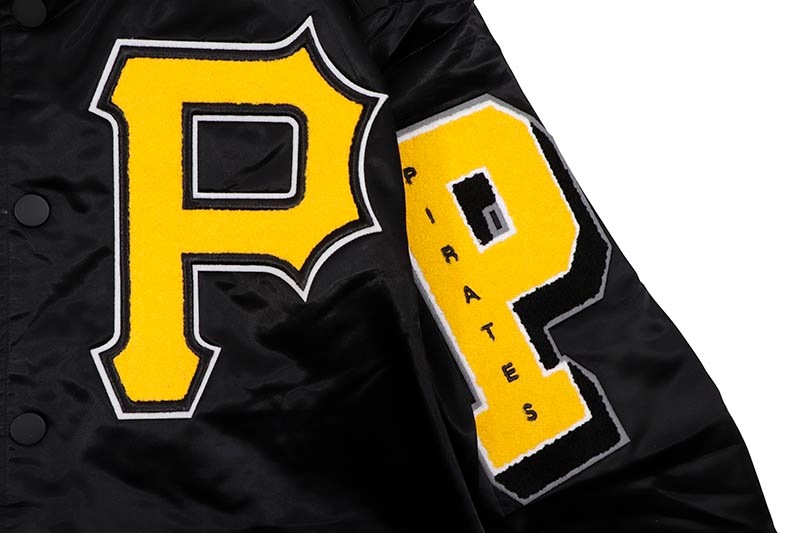 PRO STANDARD PITTSBURGH PIRATES OLD ENGLISH LOGO SATIN JACKET (LPP633527:BLACK)