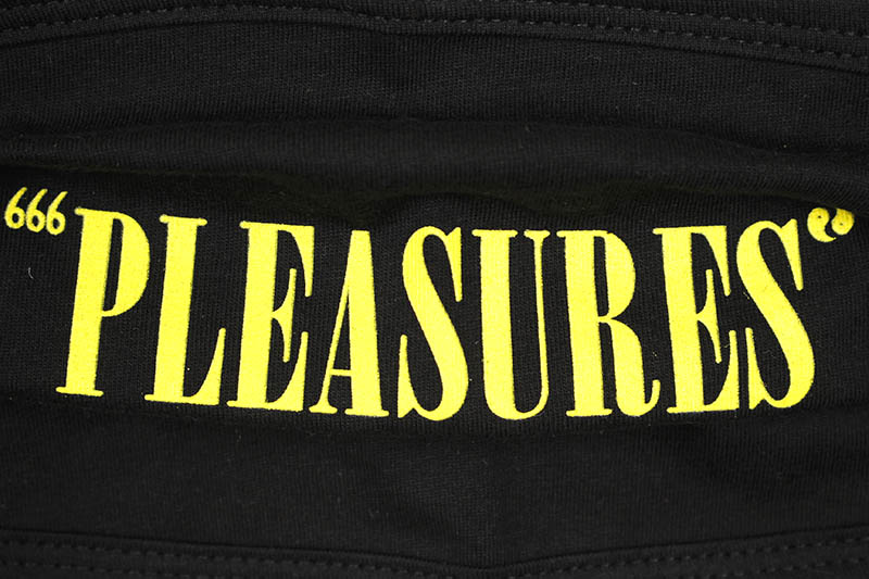 PLEASURES CORE LOGO FACE MASK (BLACK)