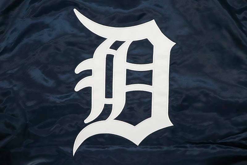 STARTER DETROIT TIGERS LOGO SATIN VARSITY JACKET (LS150297:DTI/NAVY)