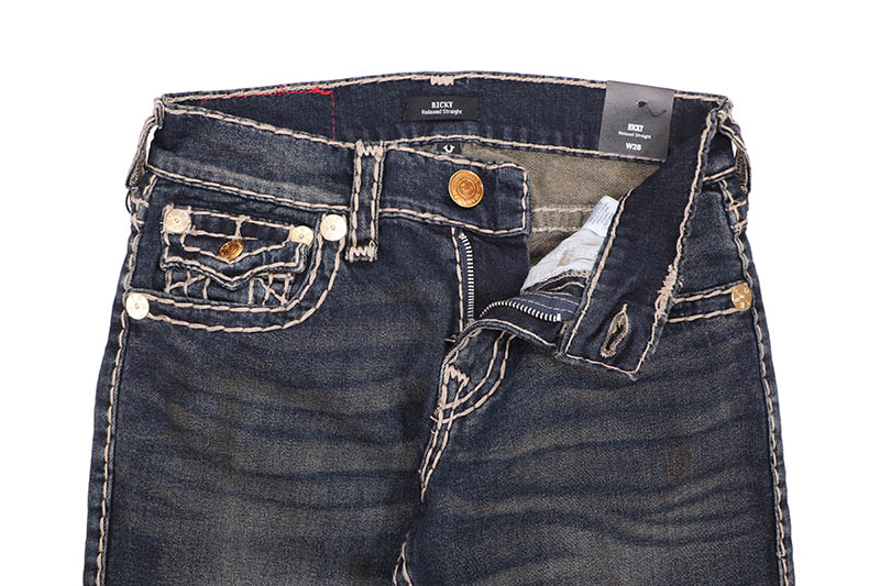 TRUE RELIGION RICKY SUPER T FLAP SHORT (110261:DECADENSE DARK WASH