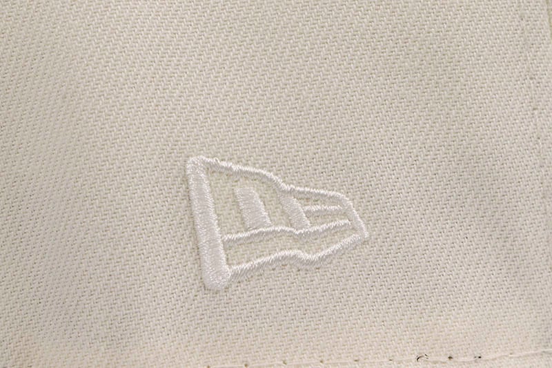 PRO CLUB X NEW ERA 5950 FITTED HEAVYWEIGHT CHAMPIONS BOX LOGO HAT (SNOW WHITE)